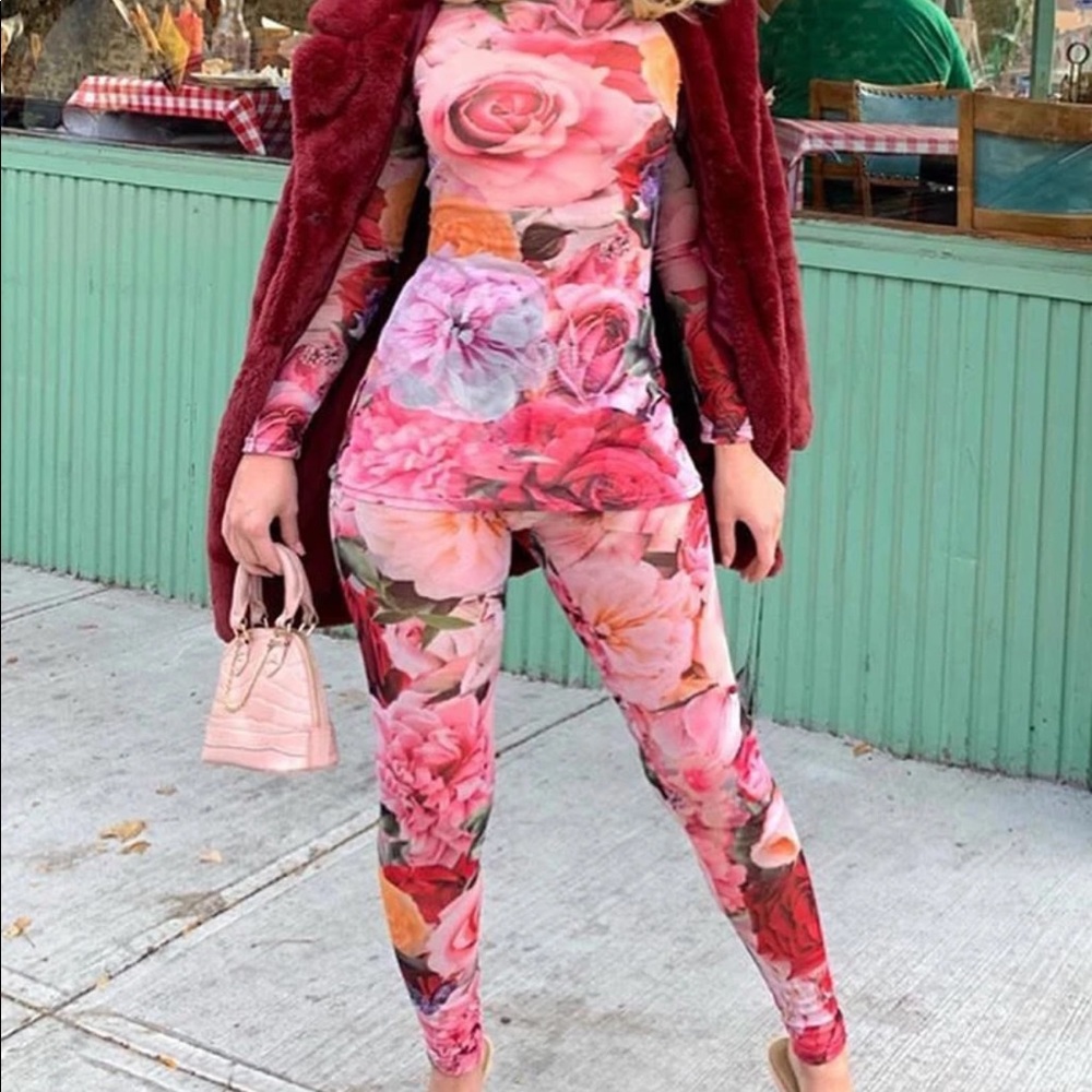 Flower Sheer Set. Never worn
